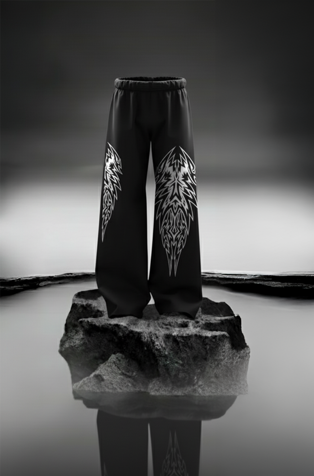 BOLD GRAPHIC FLAME SWEATPANTS